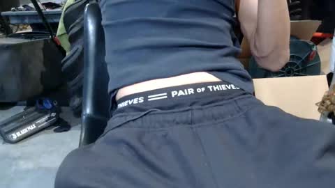 Dee online show from December 11, 2024, 7:42 am