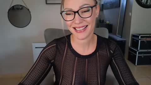 sacha__xx online show from September 26, 2025, 11:47 am