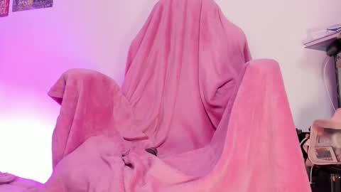 Ig  online show from September 28, 2025, 11:43 pm