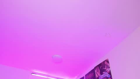 Ig  online show from November 30, 2025, 5:06 pm