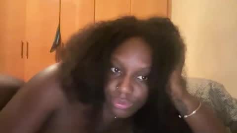 Snapshot of sade991803 chatting on May 18, 2026, 3:35 am Onika online show from May 18, 2026, 3:35 am