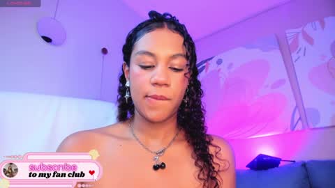 Sophie online show from December 13, 2024, 6:27 pm