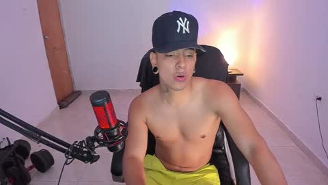 saenz_hotx online show from October 11, 2025, 5:55 pm