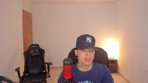 saenz_hotx online show from November 26, 2025, 11:06 pm