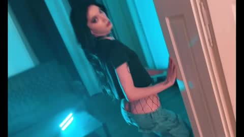 Sage Storm online show from February 21, 2025, 5:02 am