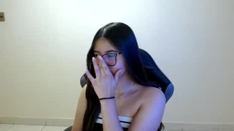 Sahaliefox  online show from June 29, 2026, 1:23 am