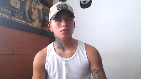 Snapshot of sahara_n_thiago chatting on December 29, 2024, 2:00 pm Sahara y Thiago online show from December 29, 2024, 2:00 pm