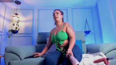 SAHARA WALKER  online show from February 4, 2025, 2:39 am