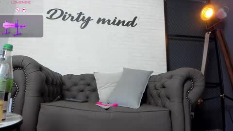 SAHARA WALKER  online show from March 11, 2025, 10:07 am