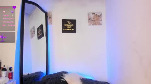 SAHARA WALKER  online show from October 14, 2025, 4:57 am