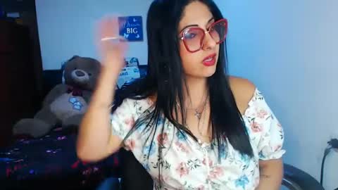 Karina online show from September 19, 2025, 1:18 am