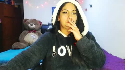 Karina online show from November 25, 2025, 2:22 am