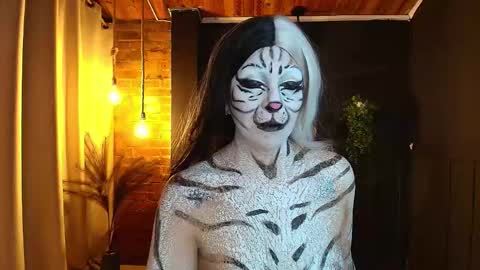 SARA online show from October 31, 2025, 5:19 am