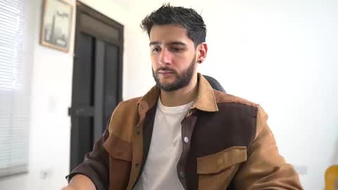 saimon  online show from November 7, 2025, 7:03 pm