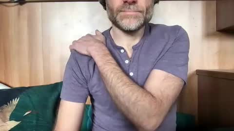 saint009 online show from February 14, 2025, 1:29 pm