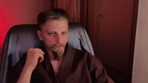 Snapshot of saint__vicious chatting on March 12, 2025, 8:31 pm saint__vicious online show from March 12, 2025, 8:31 pm
