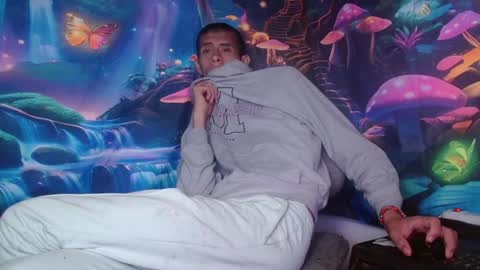 Snapshot of saint_boyy chatting on January 31, 2025, 9:59 am saint boy online show from January 31, 2025, 9:59 am