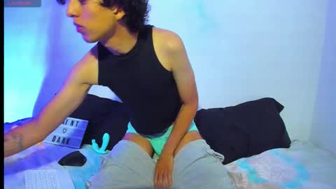 saint_dark online show from October 15, 2025, 2:50 pm