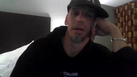 saintchriss online show from November 4, 2025, 1:59 am