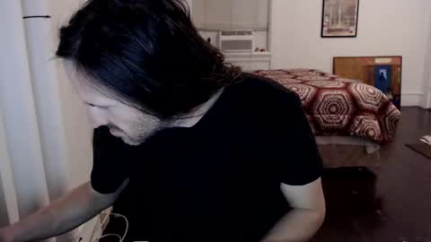 SaintReeves online show from December 2, 2024, 11:51 pm