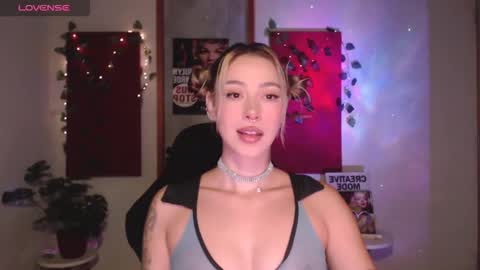 Sakura online show from April 21, 2026, 9:48 am