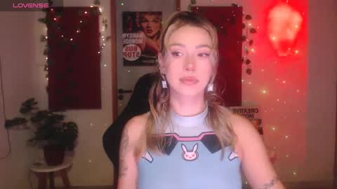 Sakura online show from April 22, 2026, 9:22 am