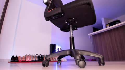 Sali G  online show from November 6, 2025, 8:32 pm