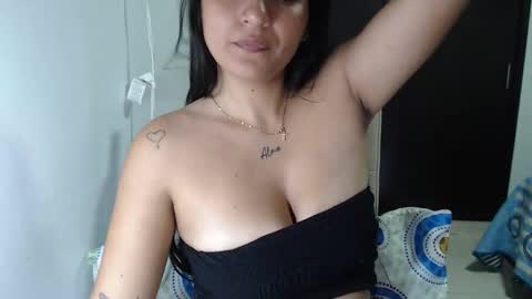 Snapshot of saliha_ chatting on May 12, 2026, 5:26 am saliha online show from May 12, 2026, 5:26 am