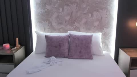 S A L I H A online show from September 25, 2025, 2:26 am