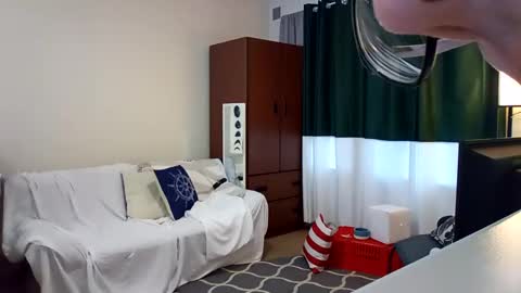 salis1981 online show from February 4, 2025, 7:00 pm