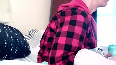 salis1981 online show from February 6, 2025, 6:46 pm