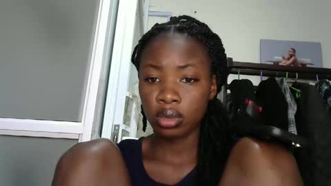 sally_beauty2023 online show from April 6, 2026, 11:11 am