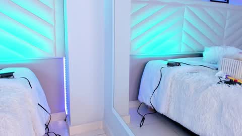 Snapshot of sally_white_ chatting on February 6, 2025, 3:06 am Sally White online show from February 6, 2025, 3:06 am