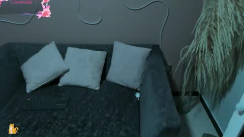 Snapshot of sally_white_ chatting on March 12, 2025, 10:37 am Sally White online show from March 12, 2025, 10:37 am