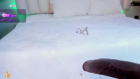 Snapshot of sally_white_ chatting on October 9, 2025, 4:54 am Sally White online show from October 9, 2025, 4:54 am