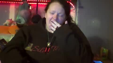 sallyrose1992 online show from September 17, 2025, 2:35 am