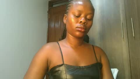 sallysasha254 online show from December 5, 2024, 7:38 am