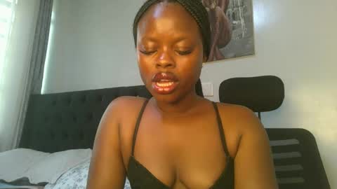 Snapshot of sallysasha254 chatting on February 7, 2026, 10:52 am sallysasha254 online show from February 7, 2026, 10:52 am