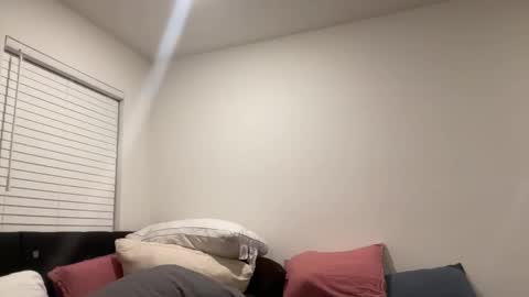 Ember slight online show from December 13, 2024, 2:32 am