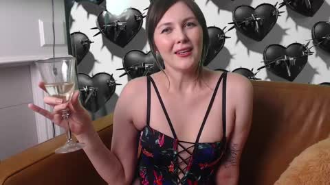 sallytaters online show from February 6, 2025, 12:43 am