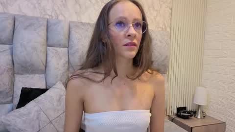 salome_cruxx online show from December 13, 2025, 8:47 pm