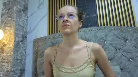 salome_cruxx online show from February 23, 2026, 11:51 am
