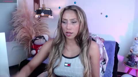 Snapshot of salome_drasin chatting on December 22, 2025, 8:39 pm salome_drasin online show from December 22, 2025, 8:39 pm