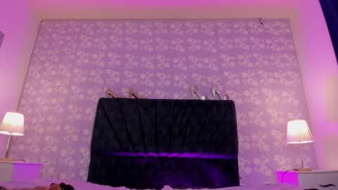 salome_simonz online show from April 10, 2026, 10:03 pm