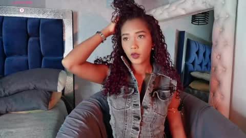 Snapshot of salome_williamss chatting on May 17, 2026, 12:23 pm Salome online show from May 17, 2026, 12:23 pm