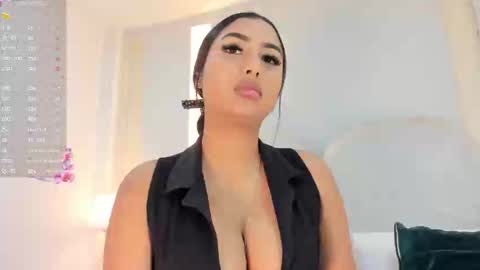   online show from October 30, 2025, 8:20 pm