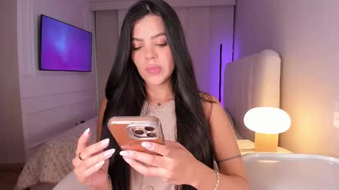 Snapshot of salomee_11 chatting on November 4, 2025, 9:58 pm salo online show from November 4, 2025, 9:58 pm