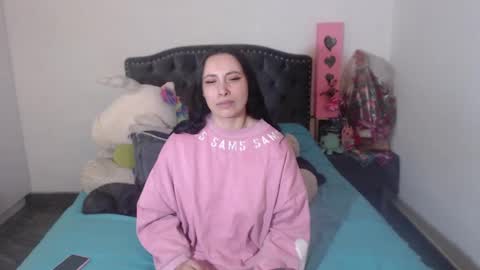 yenny online show from November 24, 2025, 4:12 am