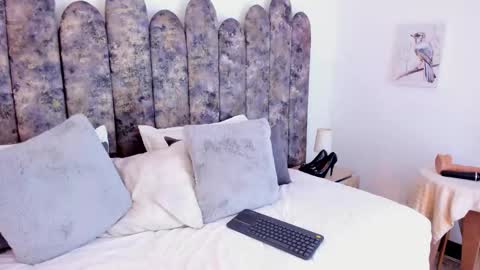 Salome online show from November 19, 2025, 10:54 pm