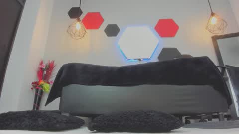 martina online show from September 10, 2025, 4:12 am